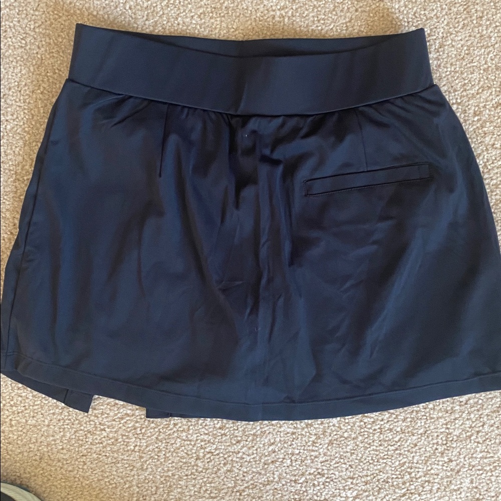 MEDIUM.  HALARA DECORATIVE SNAP BUTTON SPLIT 2 IN 1 MINI GOLF SKORT - Picture 8 of 9